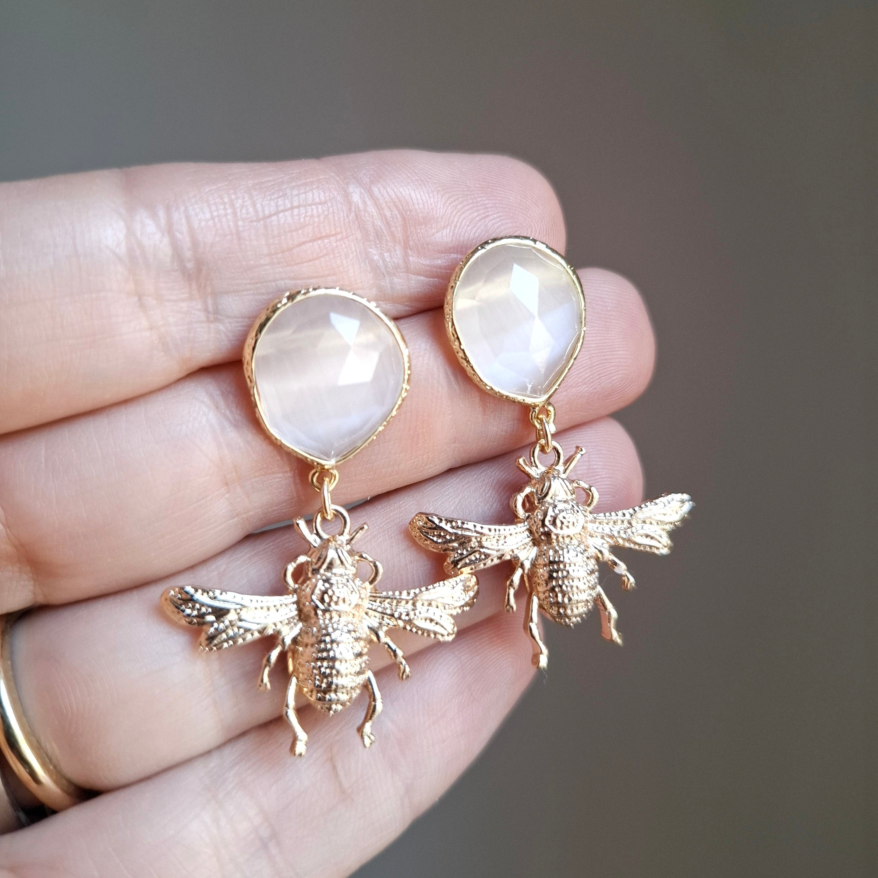 Aros mariposa blanca